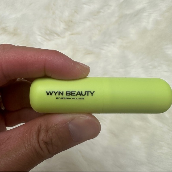 Wyn Beauty WORD OF MOUTH
MAX COMFORT MATTE LIPSTICK - Brave Mauve brown - Picture 3 of 4